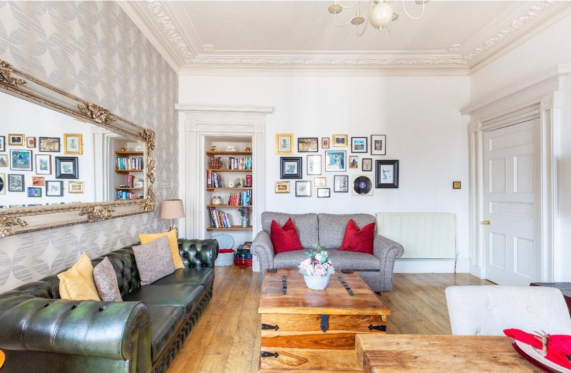 Heart Of Ayr: Elegant Townhouse In Central Ayr Exterior photo